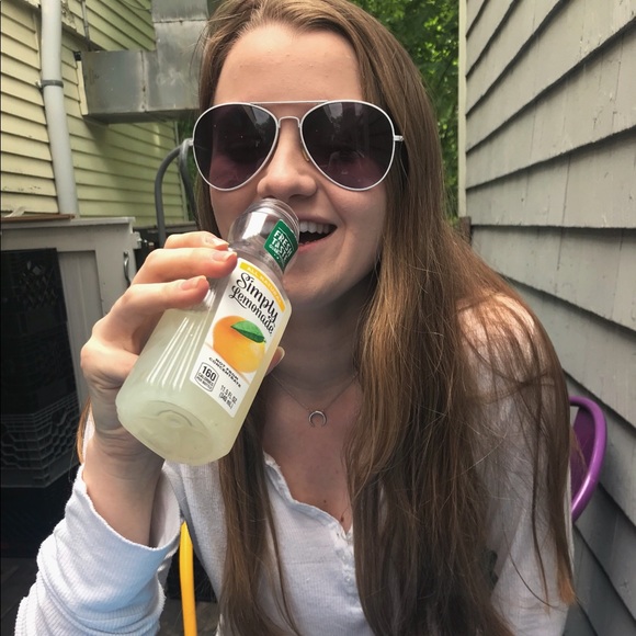 Meet your Posher, Clarissa - Picture 1 of 1